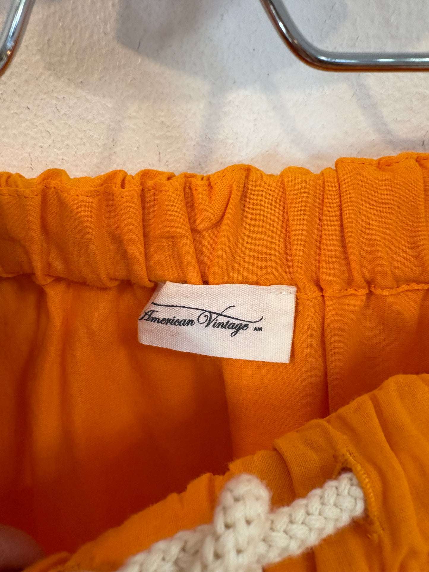 AMERICAN VINTAGE. Falda midi naranja de algodón