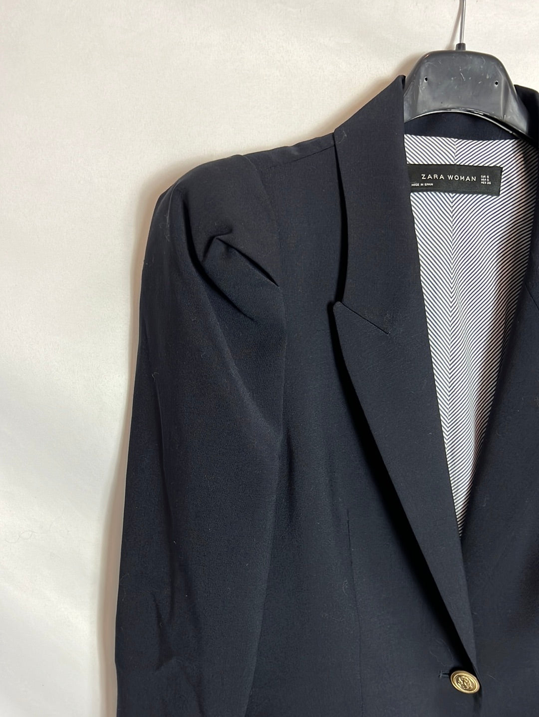 ZARA. Blazer azul botón dorado T.s