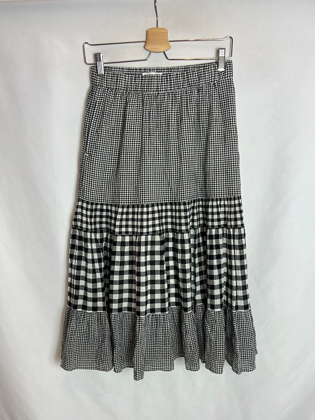 UNIQLO. Falda midi cuadros volante. T S