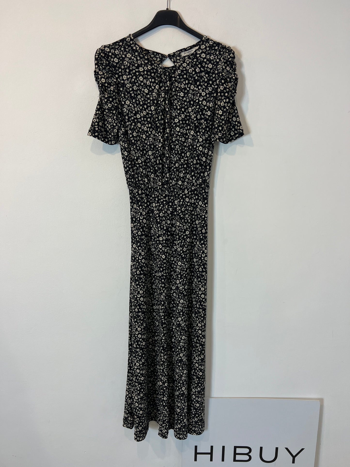 STRADIVARIUS. Vestido largo punto elástico flores. T S