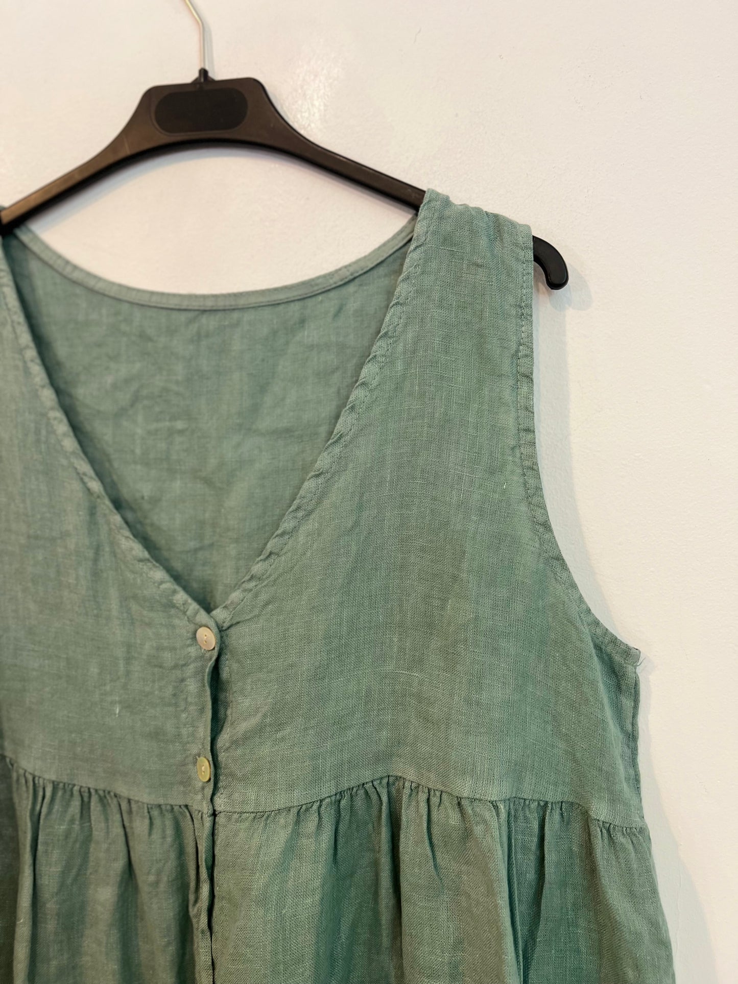 OTRAS. Top verde lino botones TU(s/m)