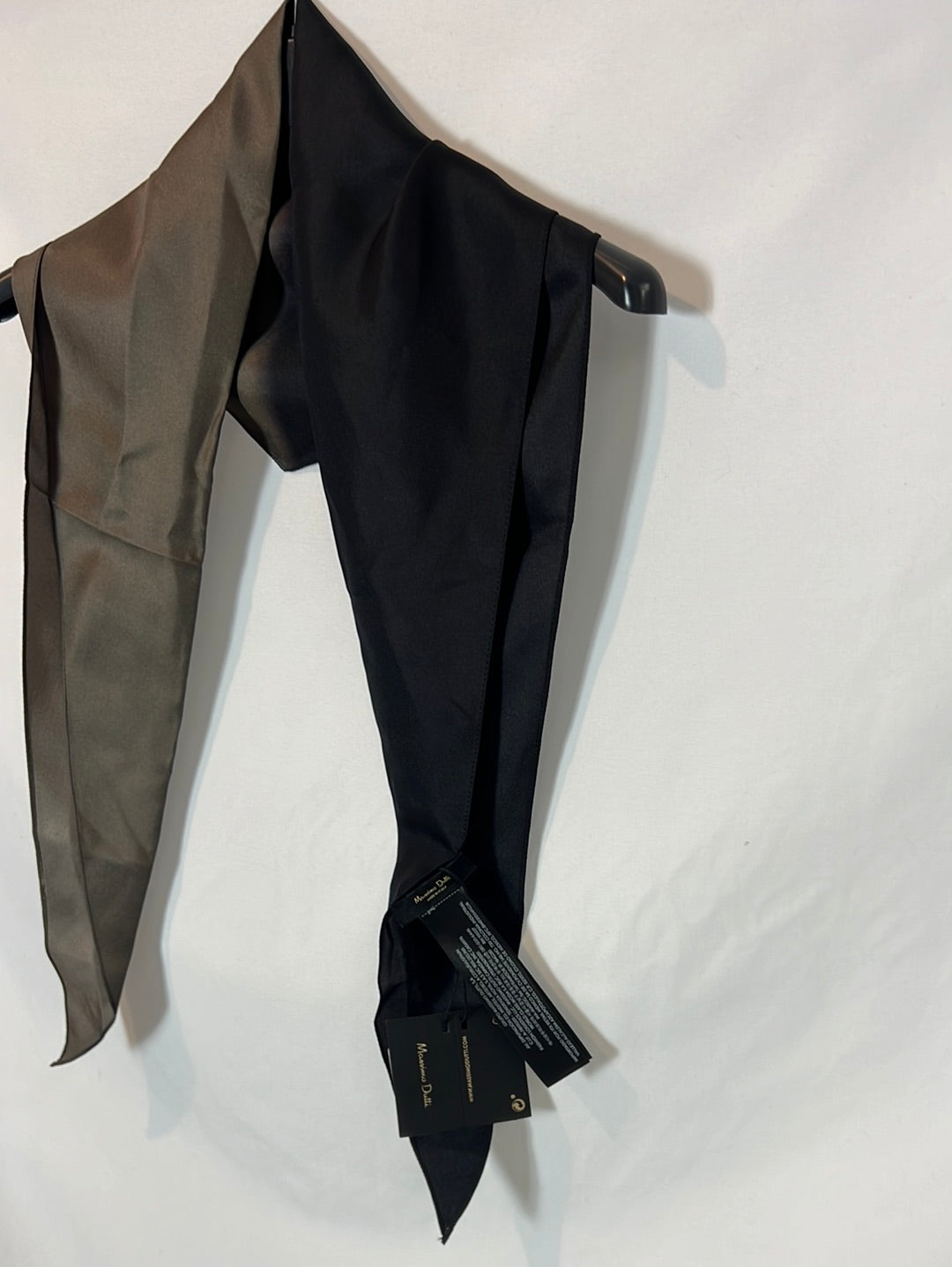 MASSIMO DUTTI. Pañuelo seda bicolor