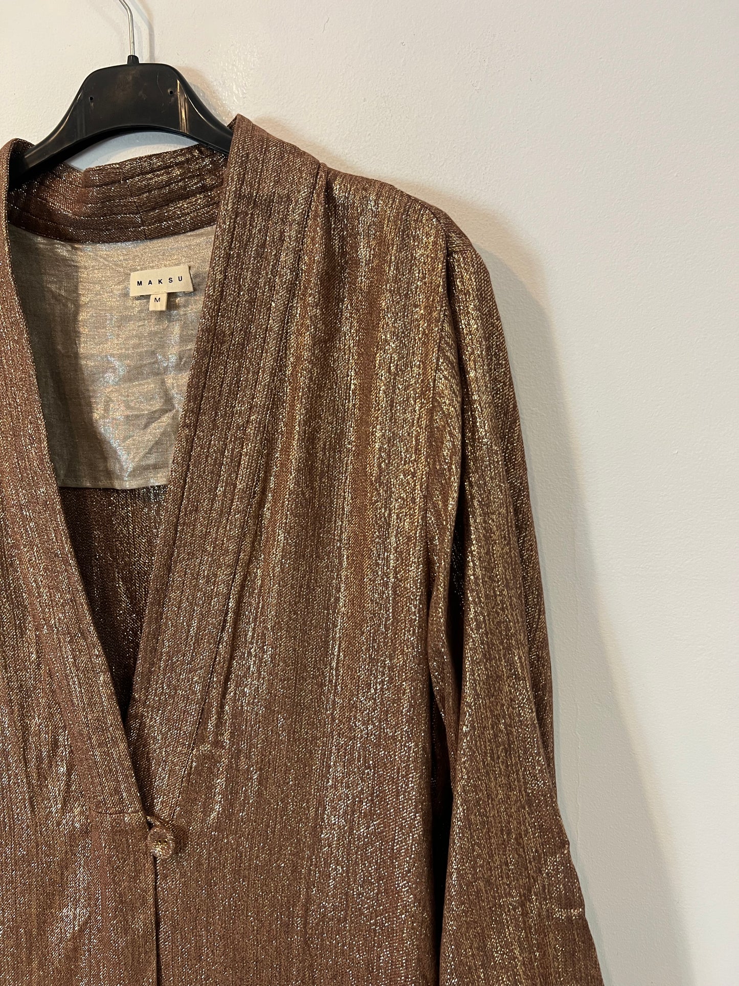 MAKSU. Kimono ocre hilos T.m