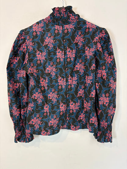 PIETRA. Blusa azul flores rosa