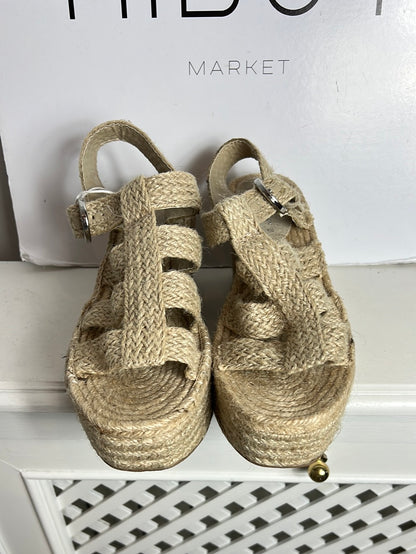 PULL&BEAR . Cuñas tiras esparto. T 39