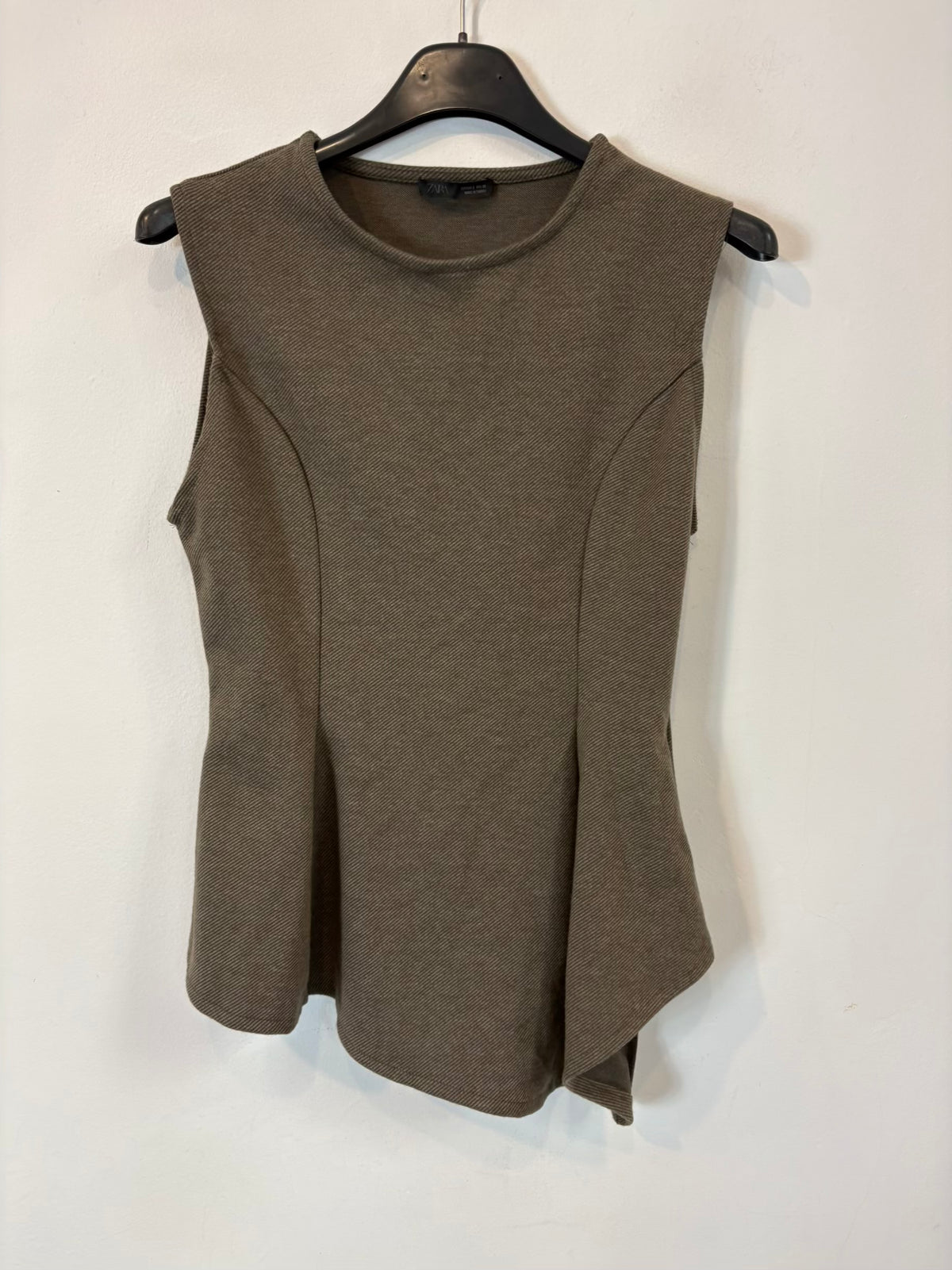ZARA. Total look marrón jaspeado