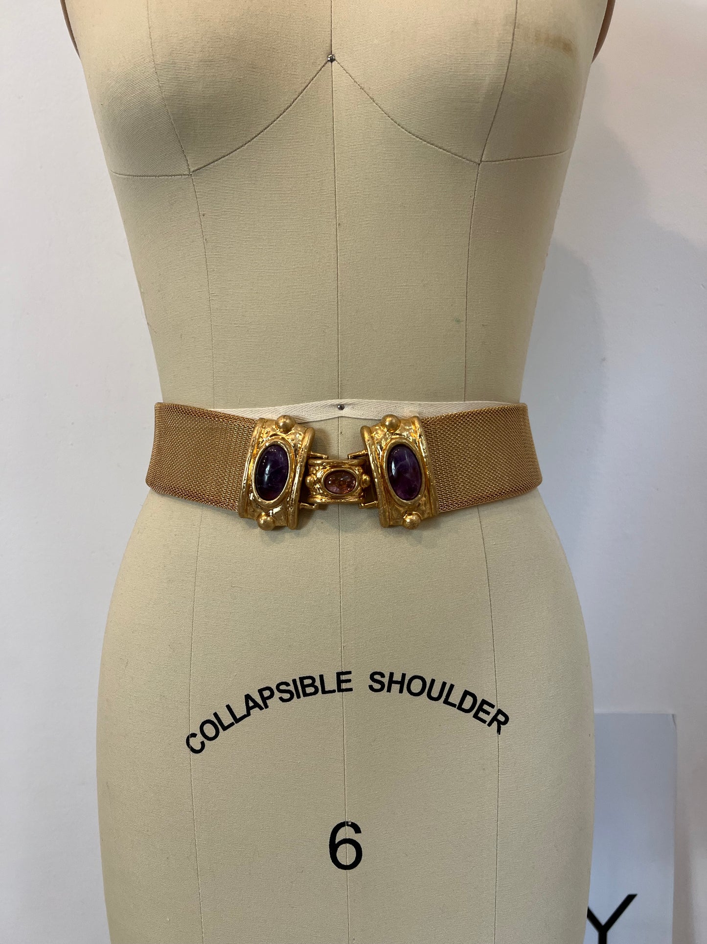 OTHERS. Golden sash with stones