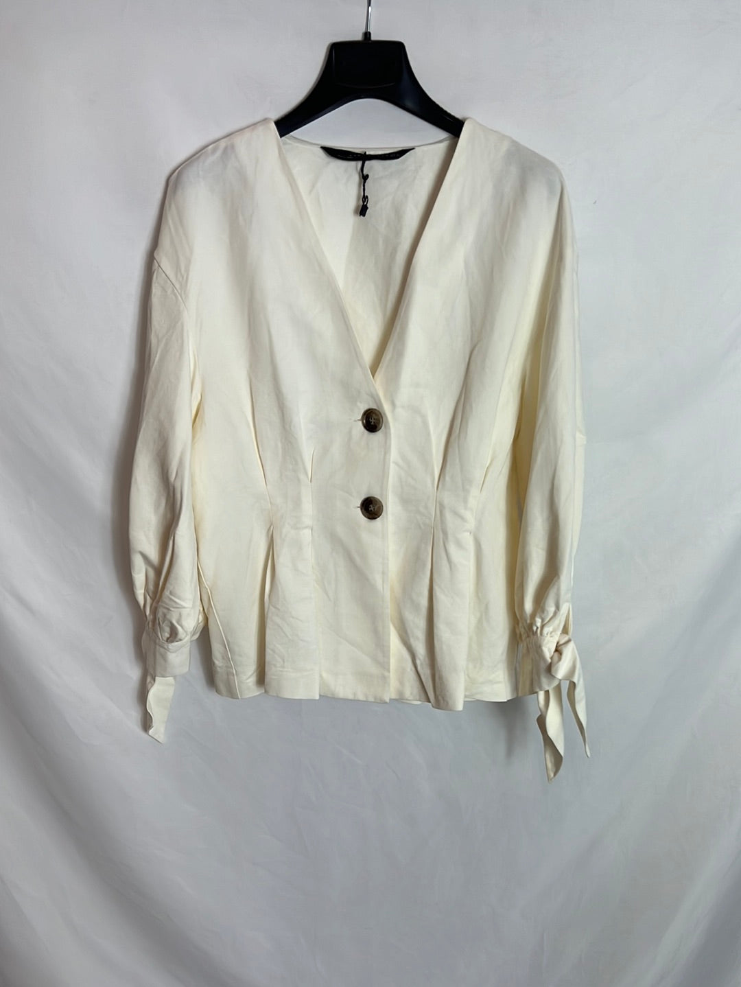 ZARA. Beige blouse with bow and T-sleeves
