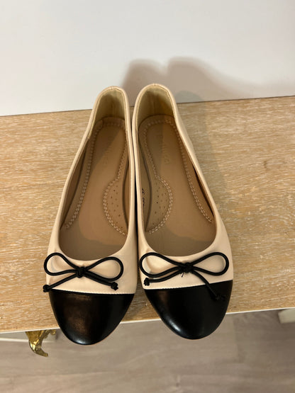 BELLUCCI. Two-tone ballerina T.37