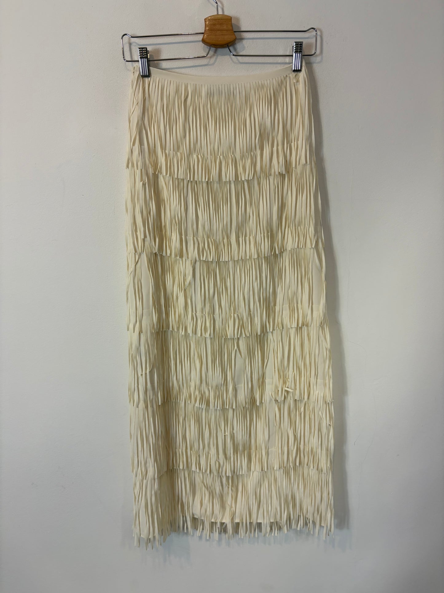 ZARA. Falda larga flecos