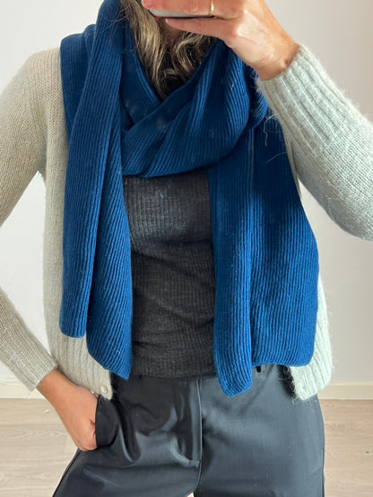 ZARA. Bufanda canalé azul