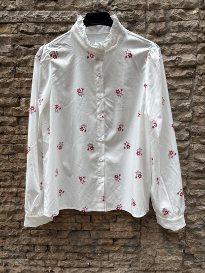 OTRAS. Blusa blanca flores
