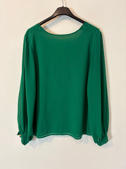 BIMANI. Blusa verde escote