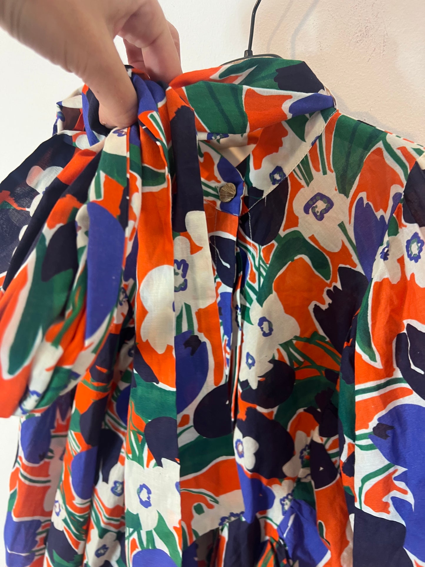 THE LABEL EDITION. Camisa estampada lazada. T S