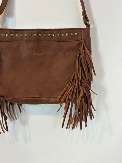 MICUIR. Bolso bandolera  flecos piel