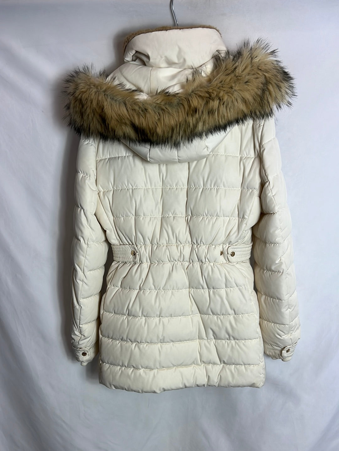 ZARA. Light beige down hood. TM