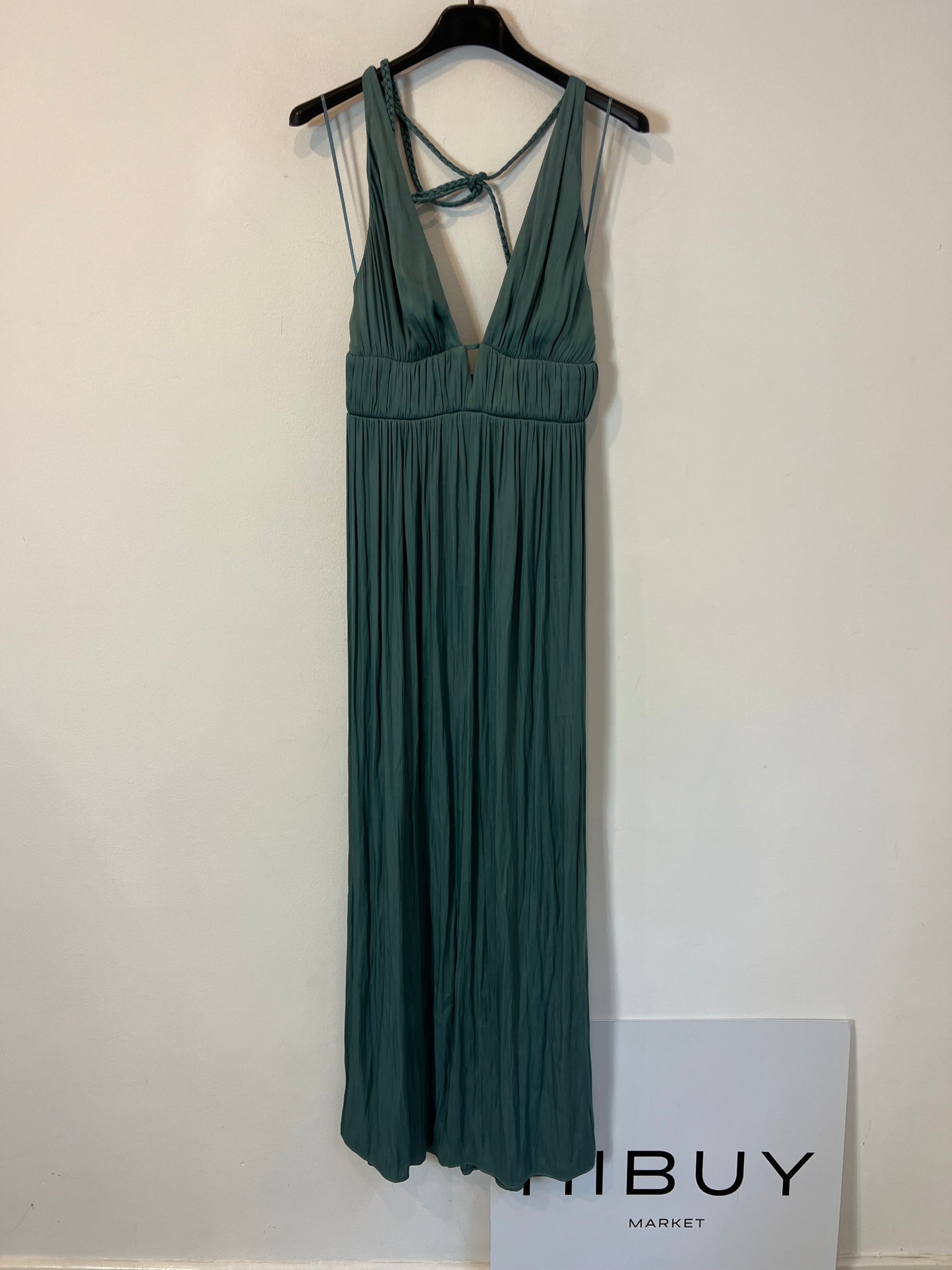 ZARA. Vestido largo fluido escote. T S