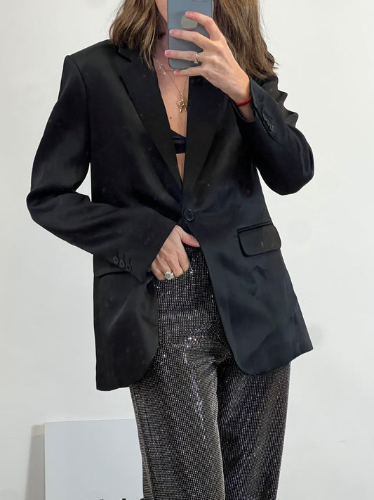Blazer negra raso