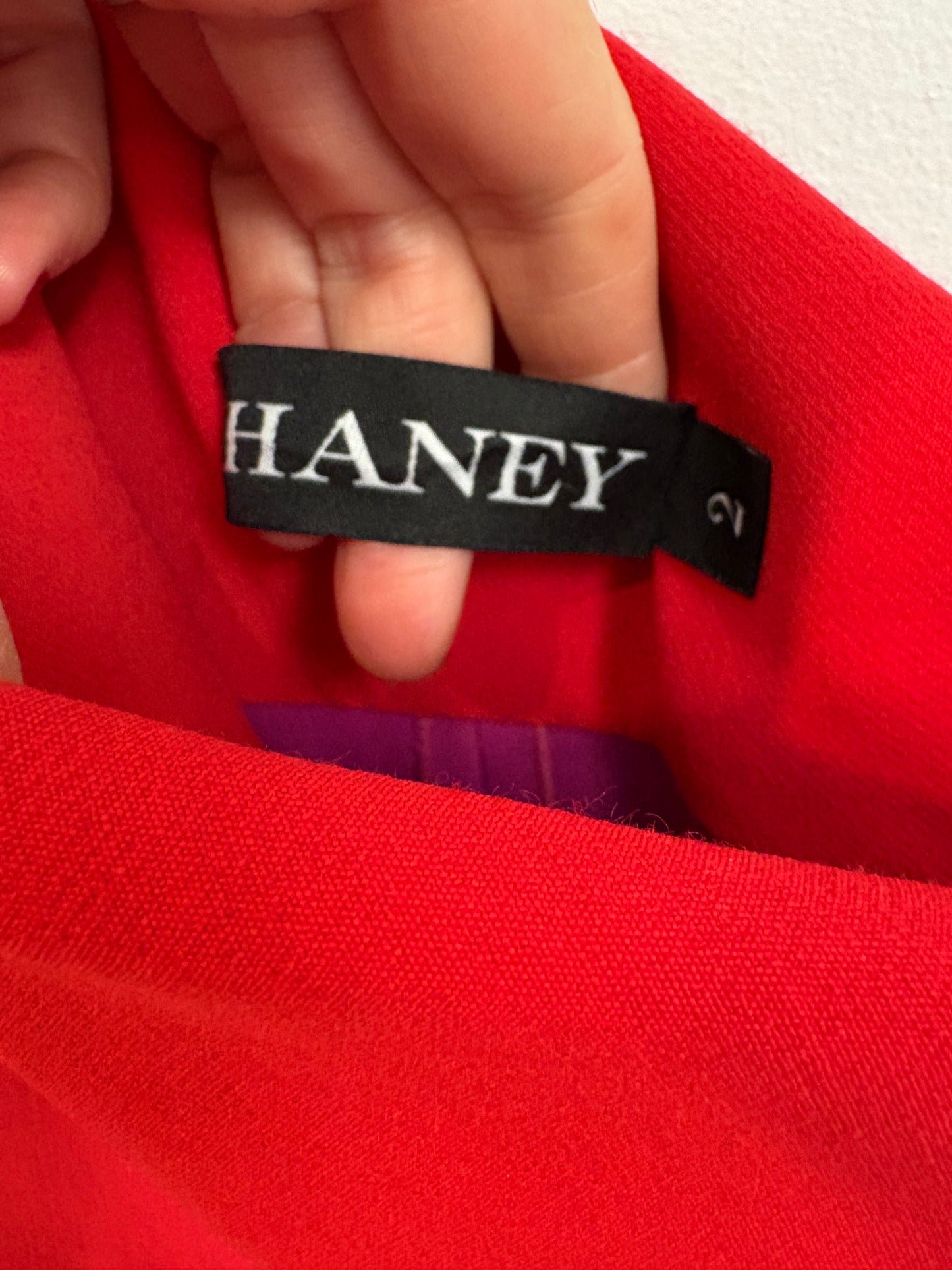 HANEY. Vestido corto bicolor asimétrico