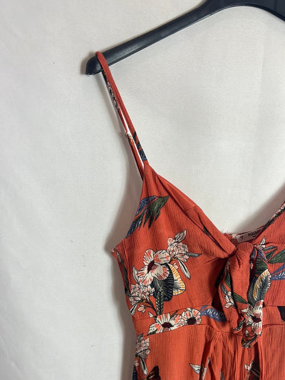 PULL&BEAR . Mono corto flores efecto vestido. T S
