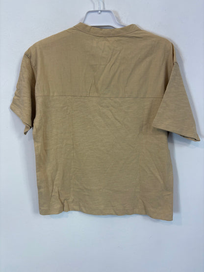 ZARA. Camiseta beige botones. T 7 años