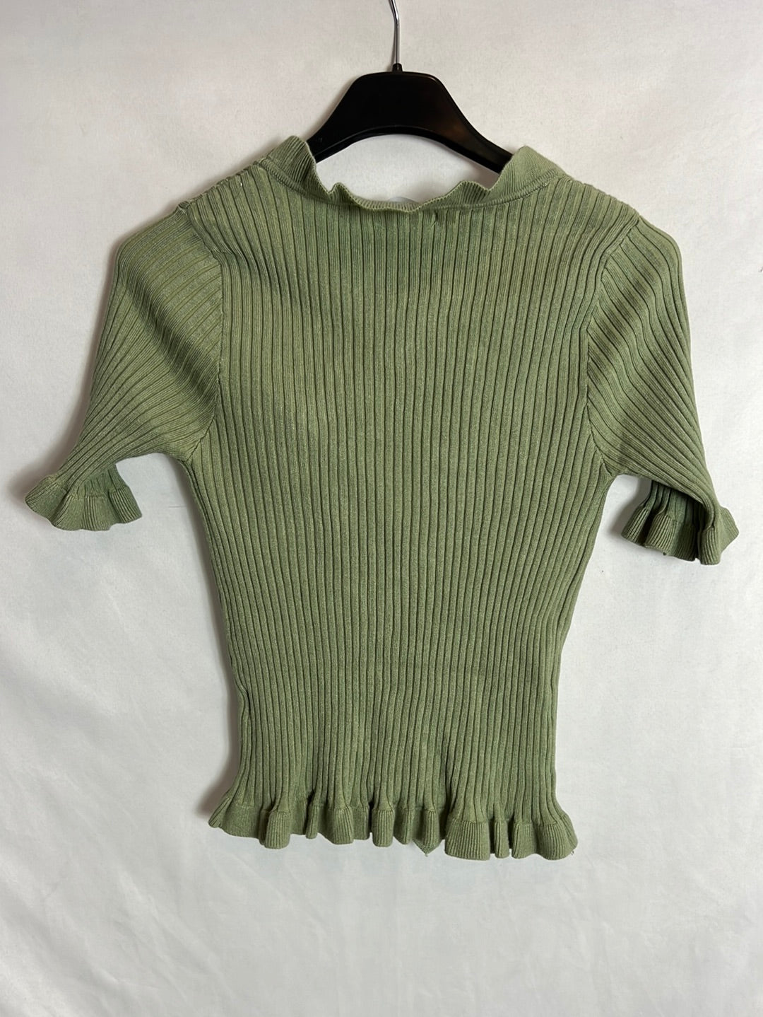 LOVERS AND FRIENDS. Top verde canalé. T M