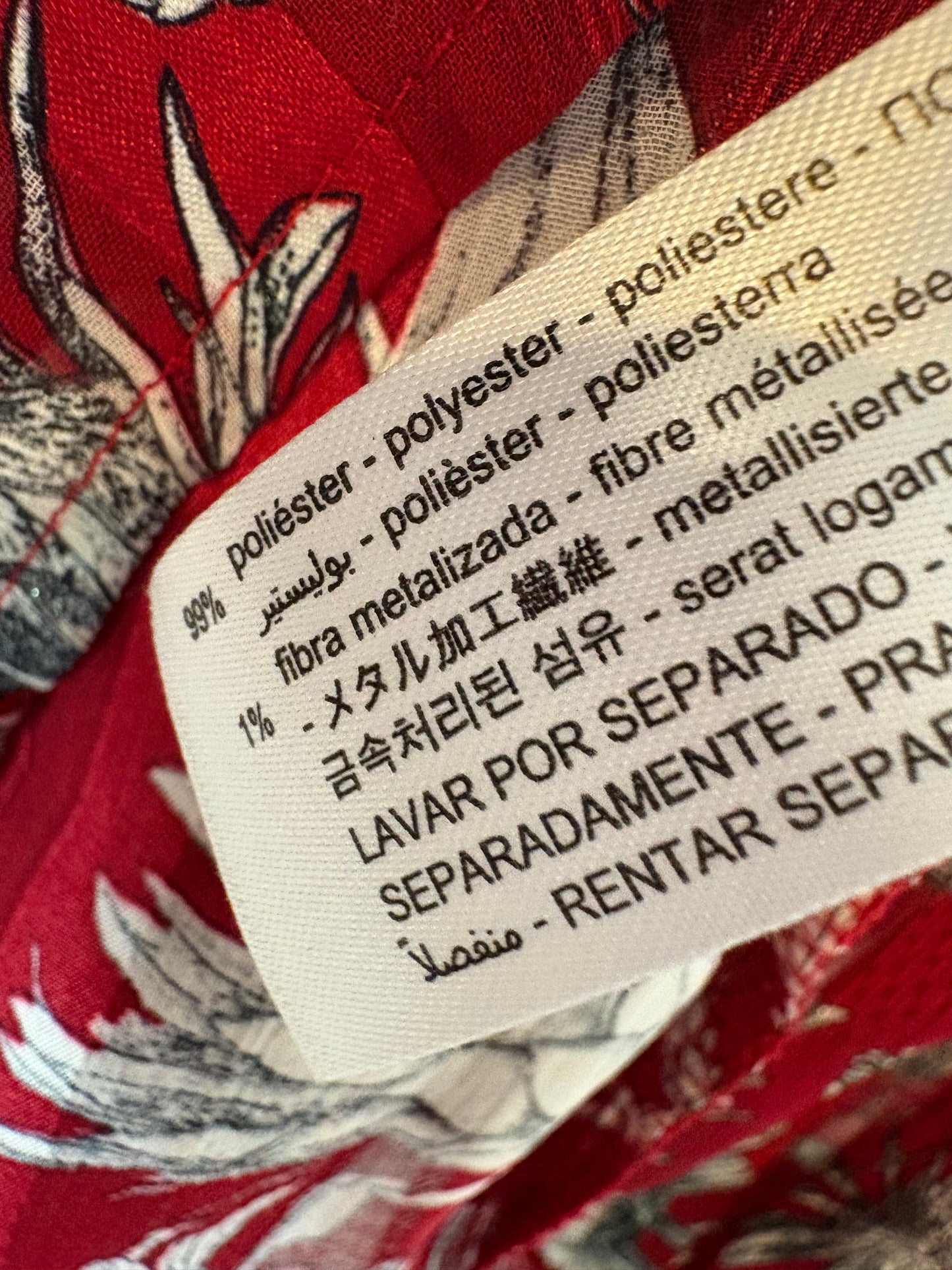 ZARA. Blusa fluida color vino