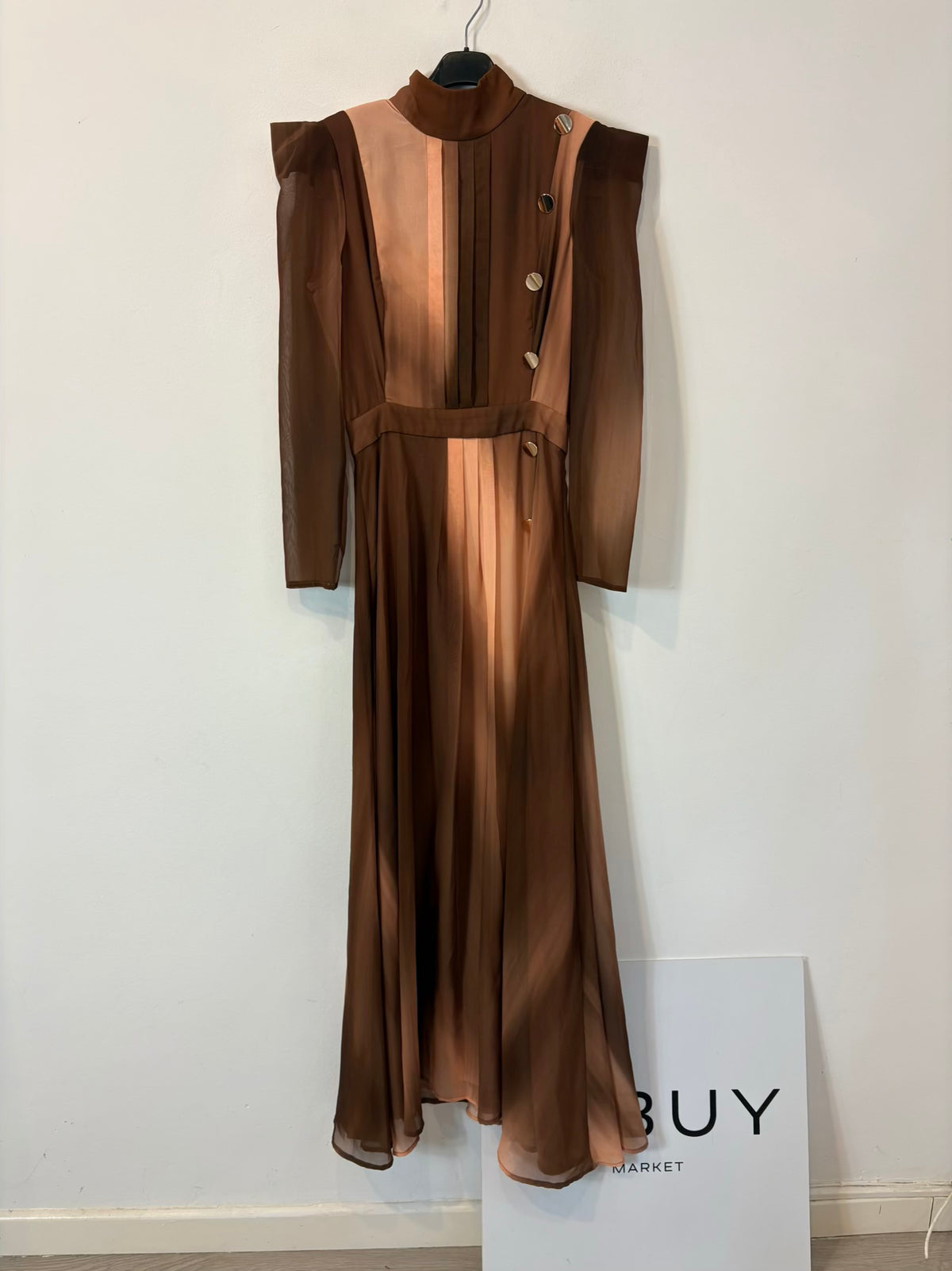 IQ COLLECTION. Vestido largo tonos tierra