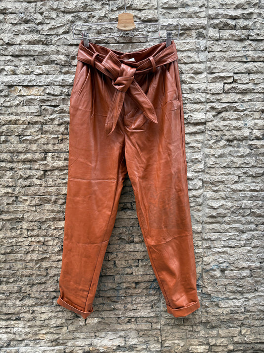 ANTIK BATIK. Pantalón camel pinzas