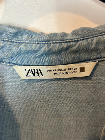 ZARA. Camisa denim fluida. T XS
