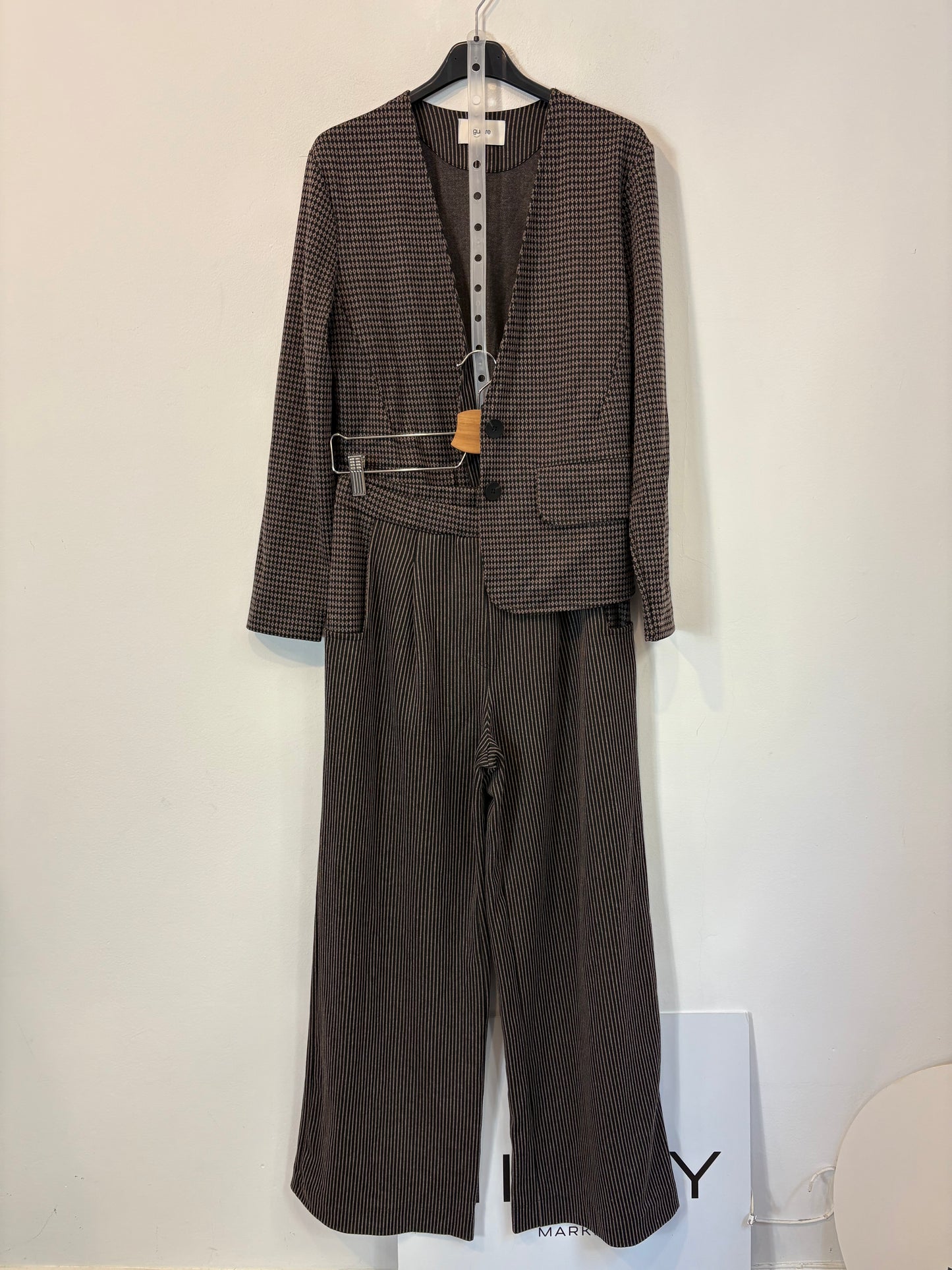 GUITARE. Total look punto elástico