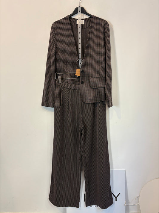 GUITARE. Total look punto elástico