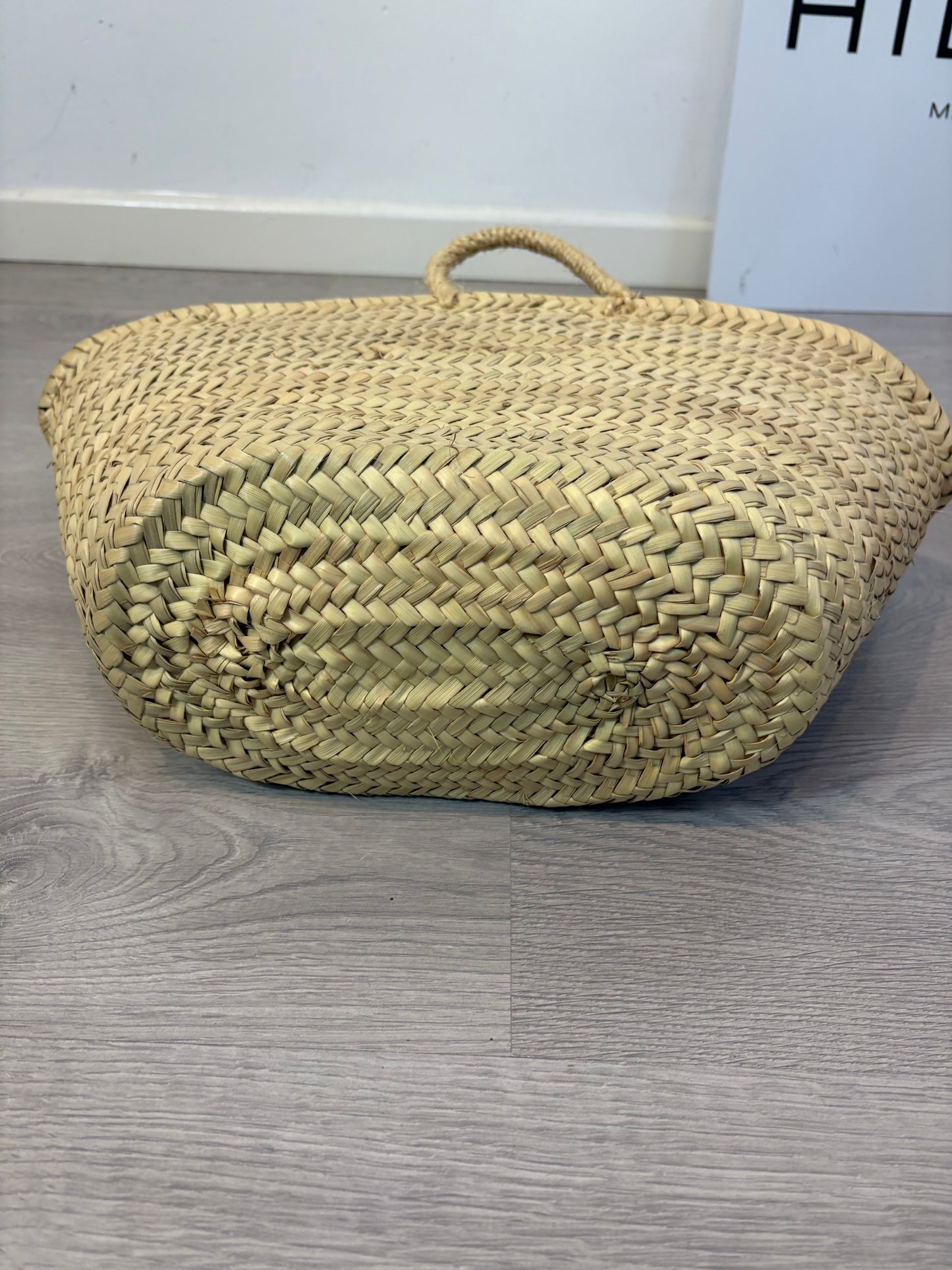 OTRAS. Capazo rafia mediano