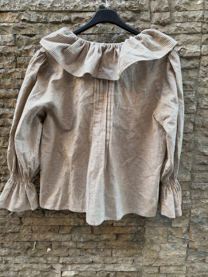 JOSEPHINE. Beige cotton and linen ruffle blouse. T.S.