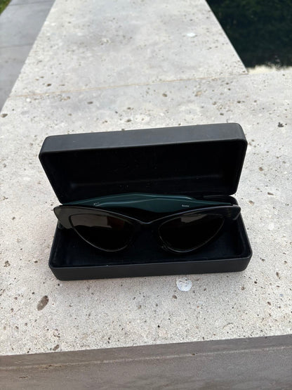 KALEOS. Gafas de sol ojos de gato verdes