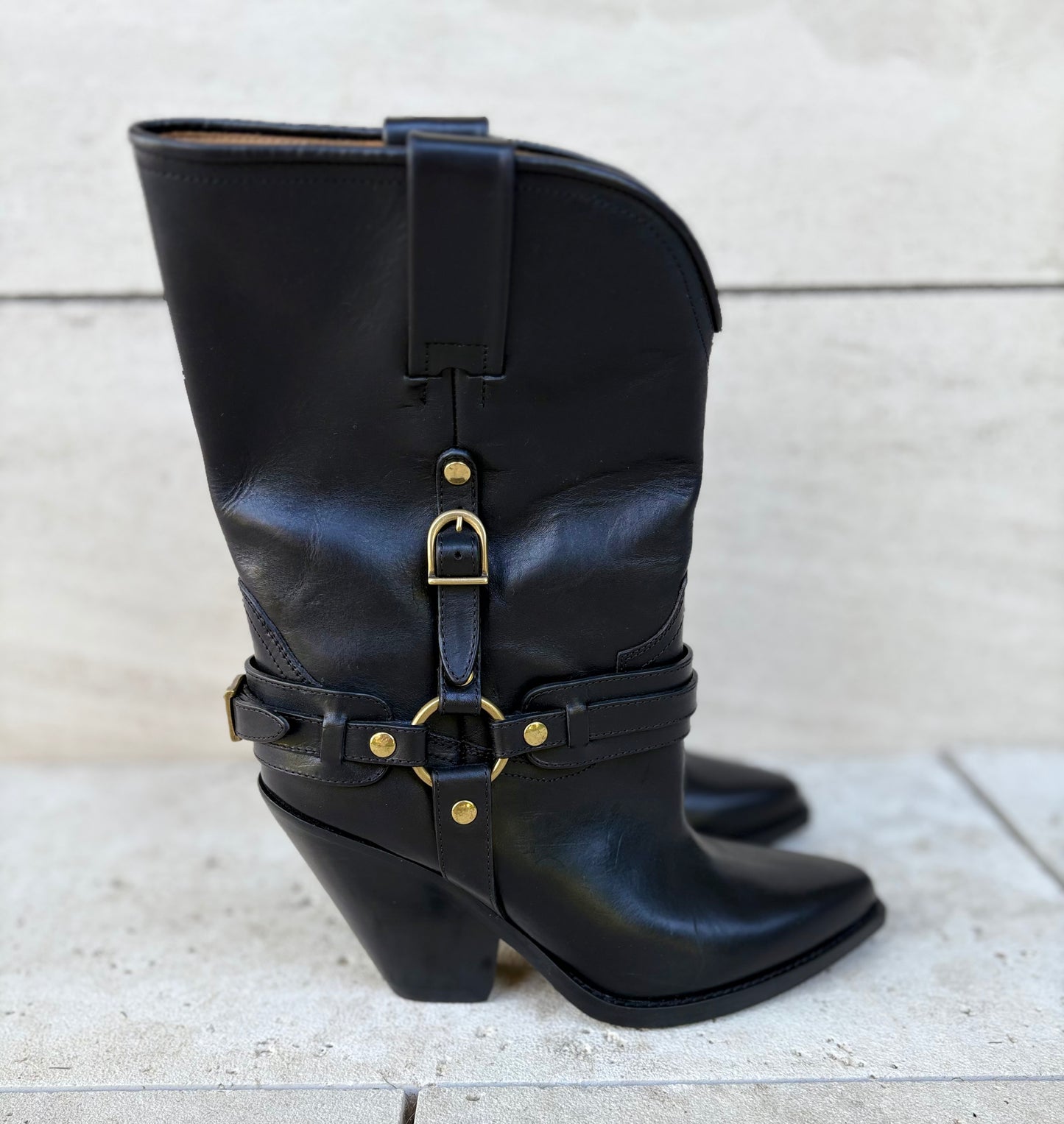ISABEL MARANT. Bota negra hebilla. T 40