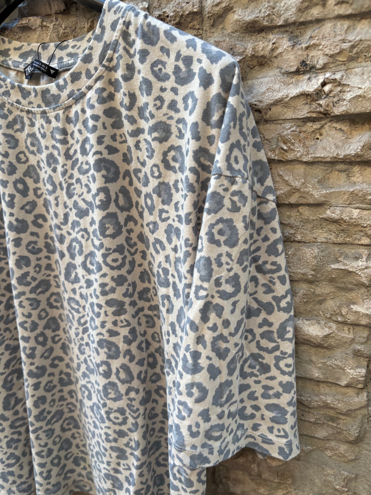 ZARA. Camiseta animal print. T S