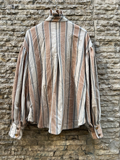 ZARA. Beige flowing blouse. Size M