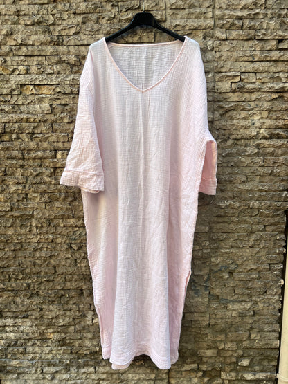 OTRAS. Vestido largo bambula rosa claro. T M/L