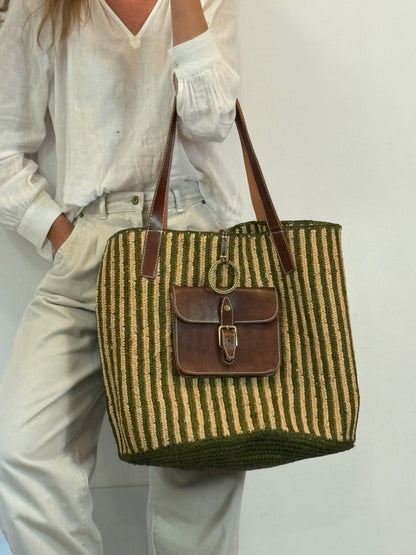Bolso maxi rafia con piel