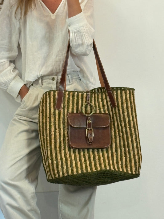 Bolso maxi rafia con piel