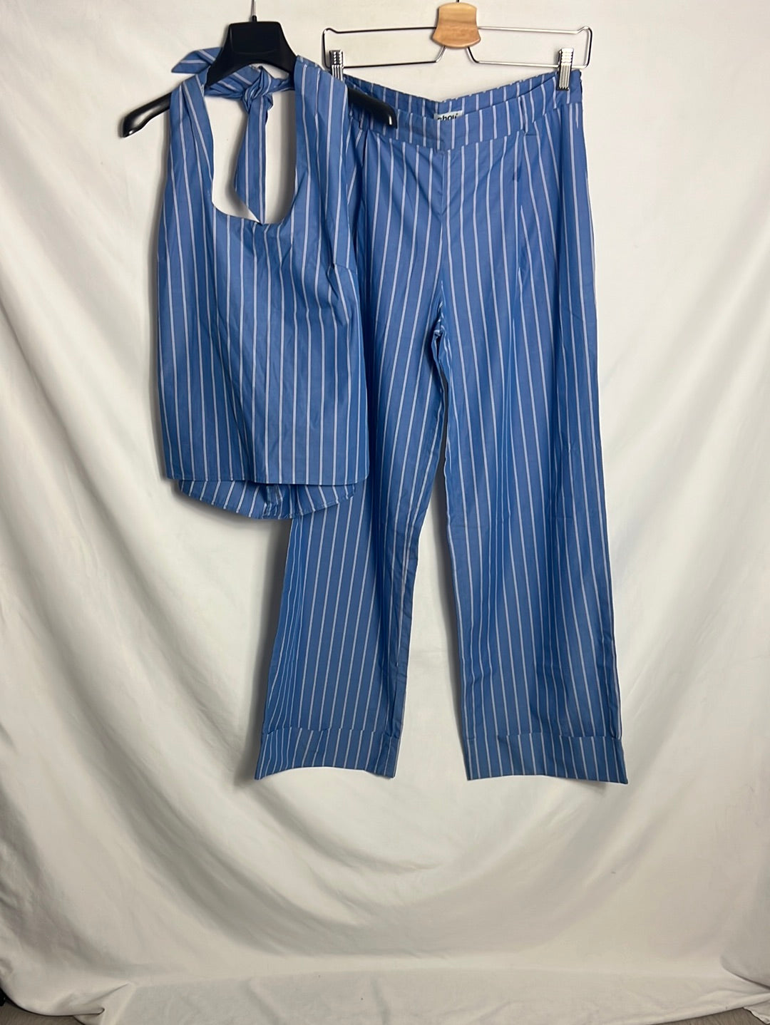 SHOU BARCELONA. Total look top y pantalón rayas. T S(M)