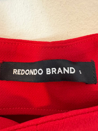 REDONDO BRAND. Red pleated trousers. TS