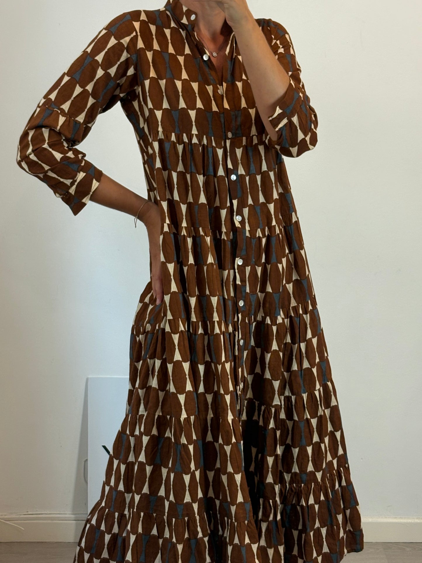 NUTKA STUDIOS. Brown printed long dress. TS