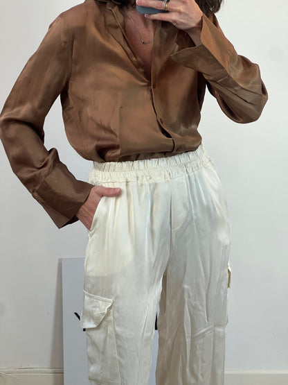 ZARA. Blusa marrón satinada. T S