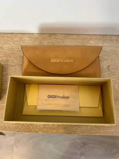 GIGI STUDIOS. Gafas de sol nacar