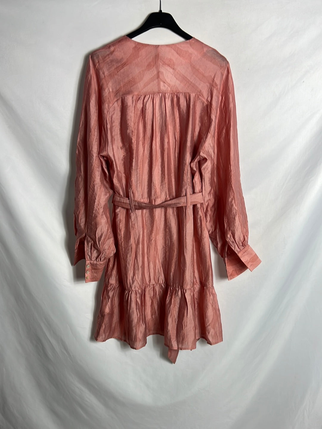 SCALPERS. Vestido corto rosa textura T. M
