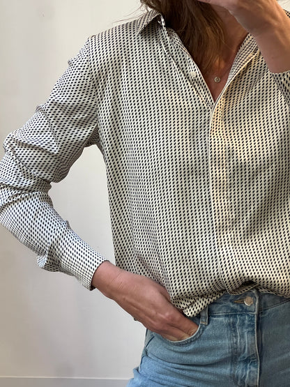 H&M. Blusa satinada beige estampada. T S