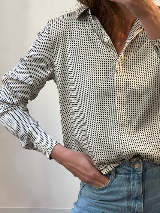 H&amp;M. Printed beige satin blouse. T.S.