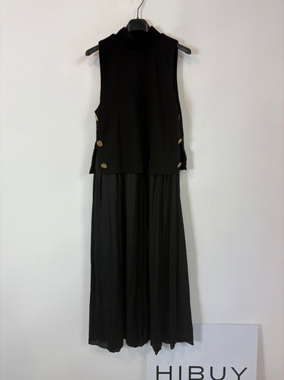 ZARA. Vestido negro doble textura